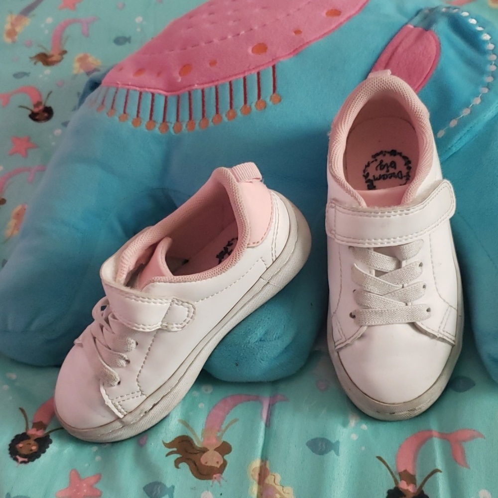 Shoes - Picture 2 of 3